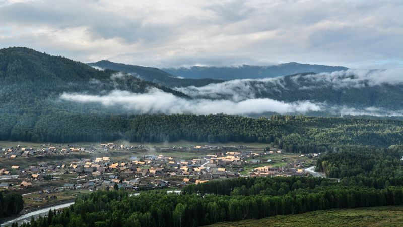 天池、喀纳斯、禾木、魔鬼城、那拉提 、巴音布鲁克、吐鲁番
